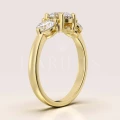 bague-de-fiancailles-trinity-moissanite-2ct-taille-brillant-profil-or-jaune-trigem-hariets.jpg