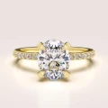 bague-fiancailles-halo-aria-moissanite-2ct-taille-ovale-or-jaune-hariets.jpg