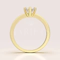 bague-solitaire-antica-moissanite-0-5ct-taille-brillant-vue-avant-or-jaune-hariets.jpg