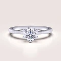 bague-solitaire-antica-moissanite-0-5ct-taille-brillant-or-blanc-hariets.jpg