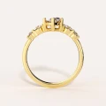 bague-de-fiancailles-trinity-moissanite-2ct-taille-marquise-or-jaune-vue-de-face-olympia-hariets.jpg