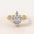 bague-de-fiancailles-trinity-moissanite-2ct-taille-marquise-or-jaune-olympia-hariets.jpg