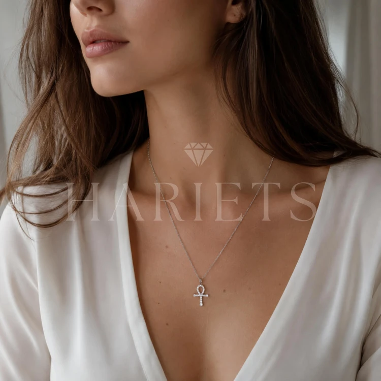 collier-croix-ankh-moissanites-argent-925-hariets-modele.jpg
